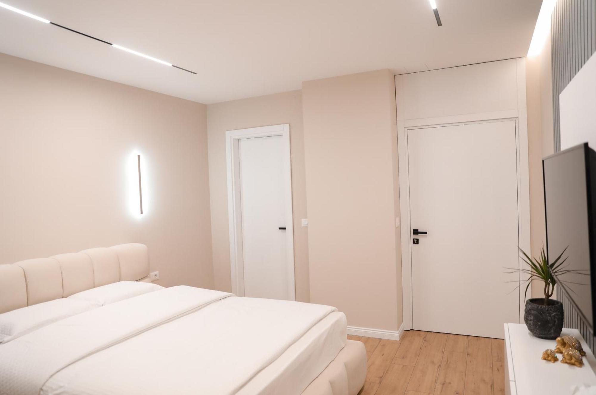 Eli Luxury Apartment Appartamento Tirana