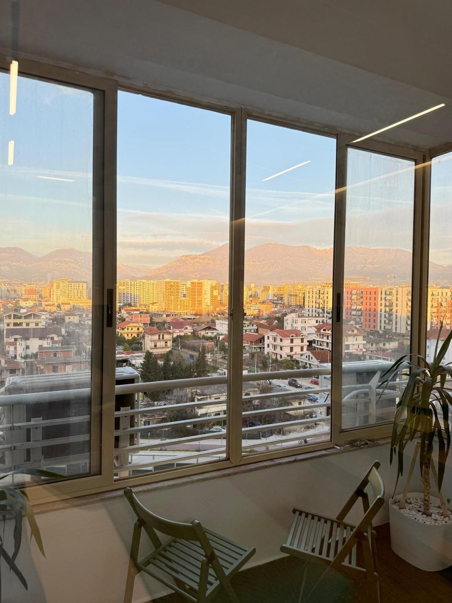 Eli Luxury Apartment